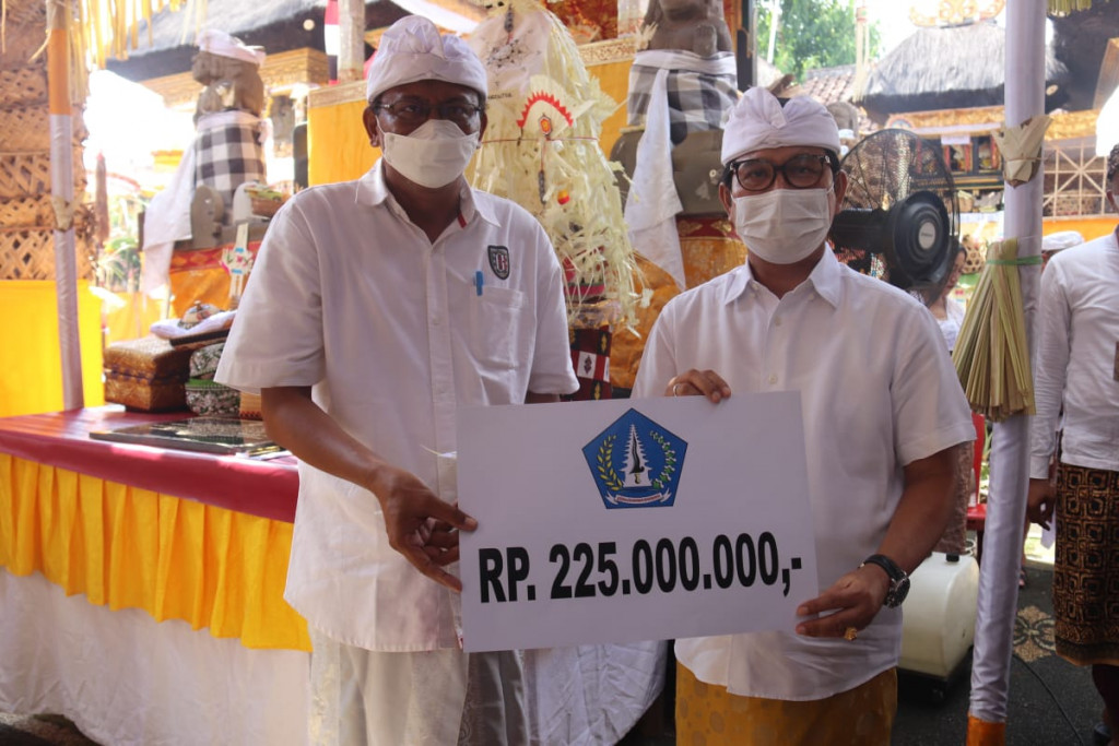 Karya Ngenteg Linggih di Pura Gede Bhujangga Waisnawa Sibang Gede Abiansemal